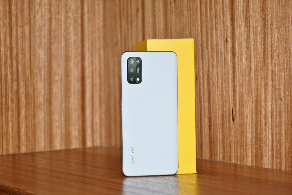 realme|颜值不输工艺品,realme真我 Q2 Pro轻潮灰上手