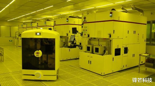 『光刻机』技术突破！清华大学与国内知名科技企业联手，成功攻克光刻机技术