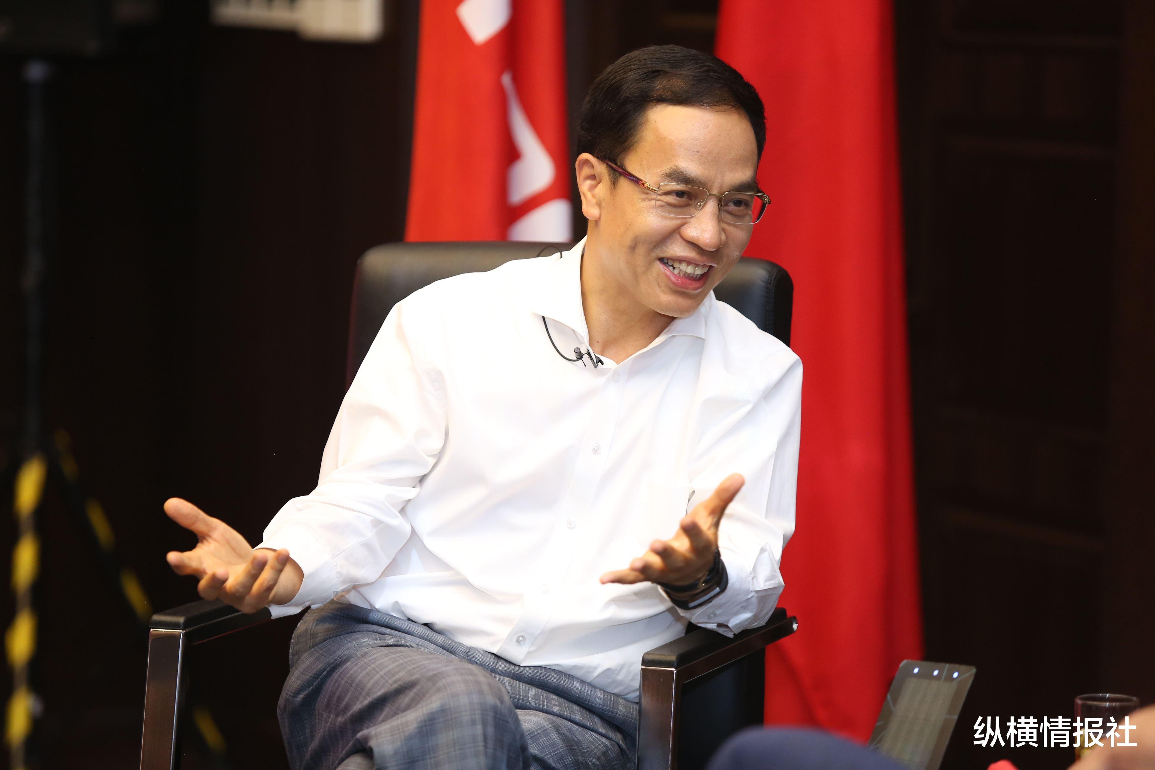 |昙花一现的中国首富，公司被“神秘人”盯上，2千亿身家只剩330亿