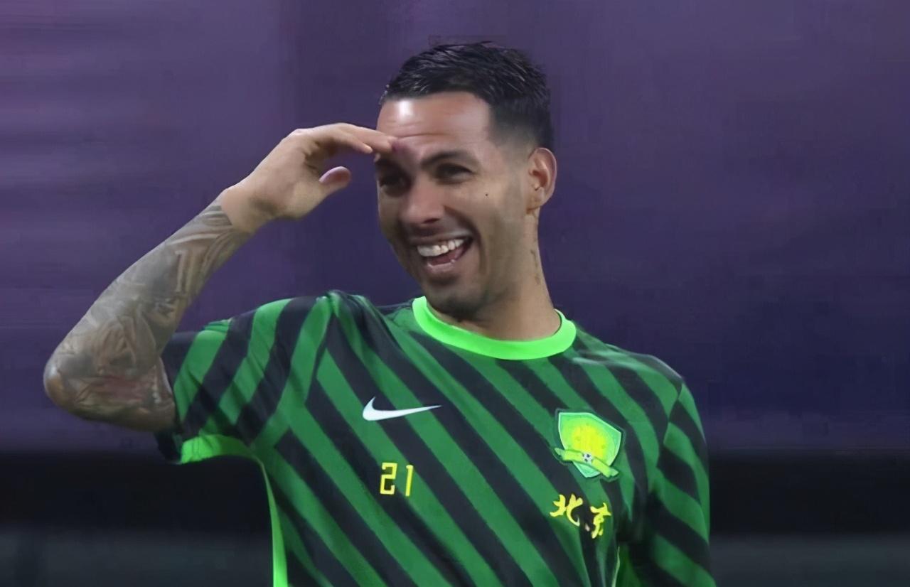 广州恒大|恒大砍鲨战术奏效，国安教练调整拖沓，两队核心不在同一档次！