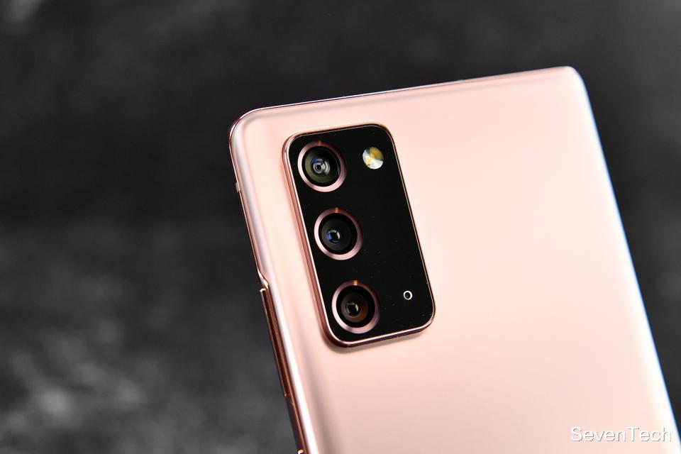 三星Galaxy|三星Galaxy S21提前半年发布，手机市场激烈竞争日趋白热化