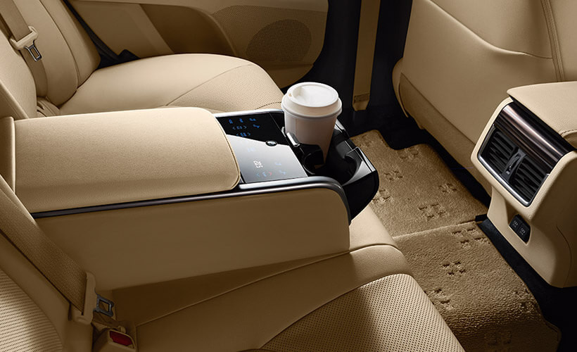 丰田凯美瑞|“返老还童”的B级常青树，丰田凯美瑞还值得买嘛