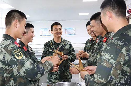 庄源：一位指导员的多重“定义”，浉河中队官兵口中的“好干部”