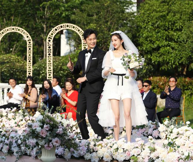 「吴启华」没撕名牌，《奔跑吧》收视率1.4%登顶，三个方面力保节目数据