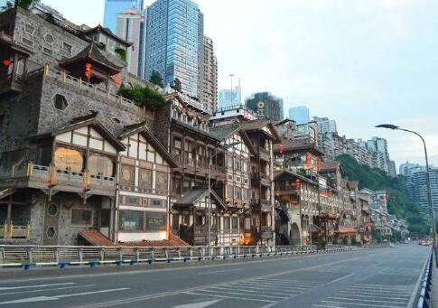 重庆|中国花钱最少的旅游城市，景点几乎免费，一碗面只要6元