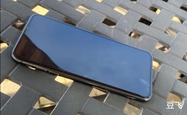 「iphone12」iPhone12 Pro真机谍照曝光，全面屏你好，欢迎！