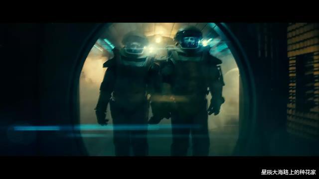 太空|一片羽毛从太空扔下，它是会被烧毁，还是慢悠悠飘到地上？