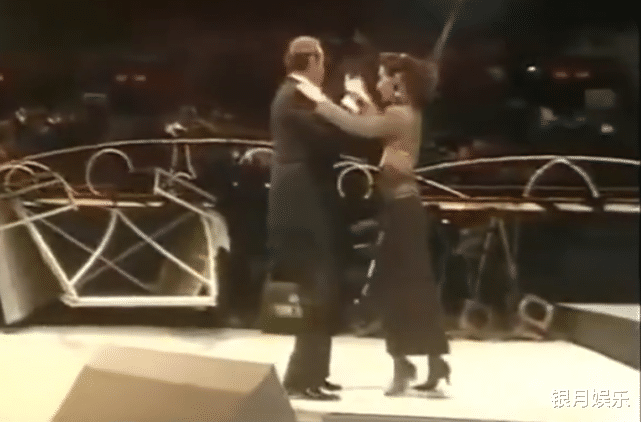 何鸿燊■何超琼面对记者数度哽咽，何鸿燊曾为爱女数次怒怼许晋亨