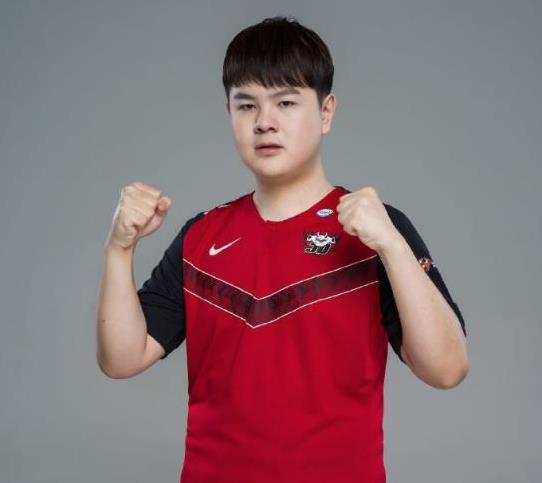 zoom|电竞都是学渣？深圳大学保留Haro学籍，zoom：不打职业，随便考一本