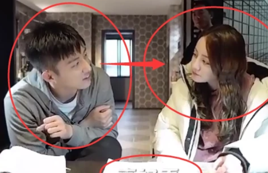 【迪丽热巴】黄景瑜夸热巴真好看,有谁注意到热巴身旁助理?表情过分真实了