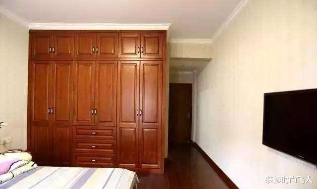 『电热水器』越来越多人不装到顶衣柜了,过来人都懂,后悔如今才察觉到