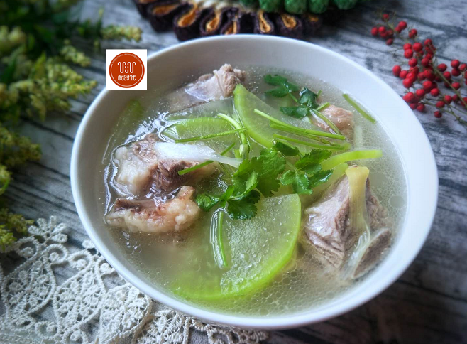 「排骨」春天常给孩子喝这汤，鲜美清甜不油腻，提高免疫力，让孩子少感冒