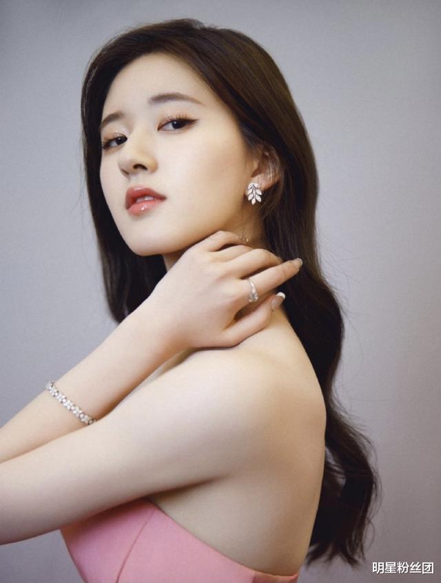 赵露思|三位公认的网剧小花，两位路人缘太差，谁能成为最后的赢家？