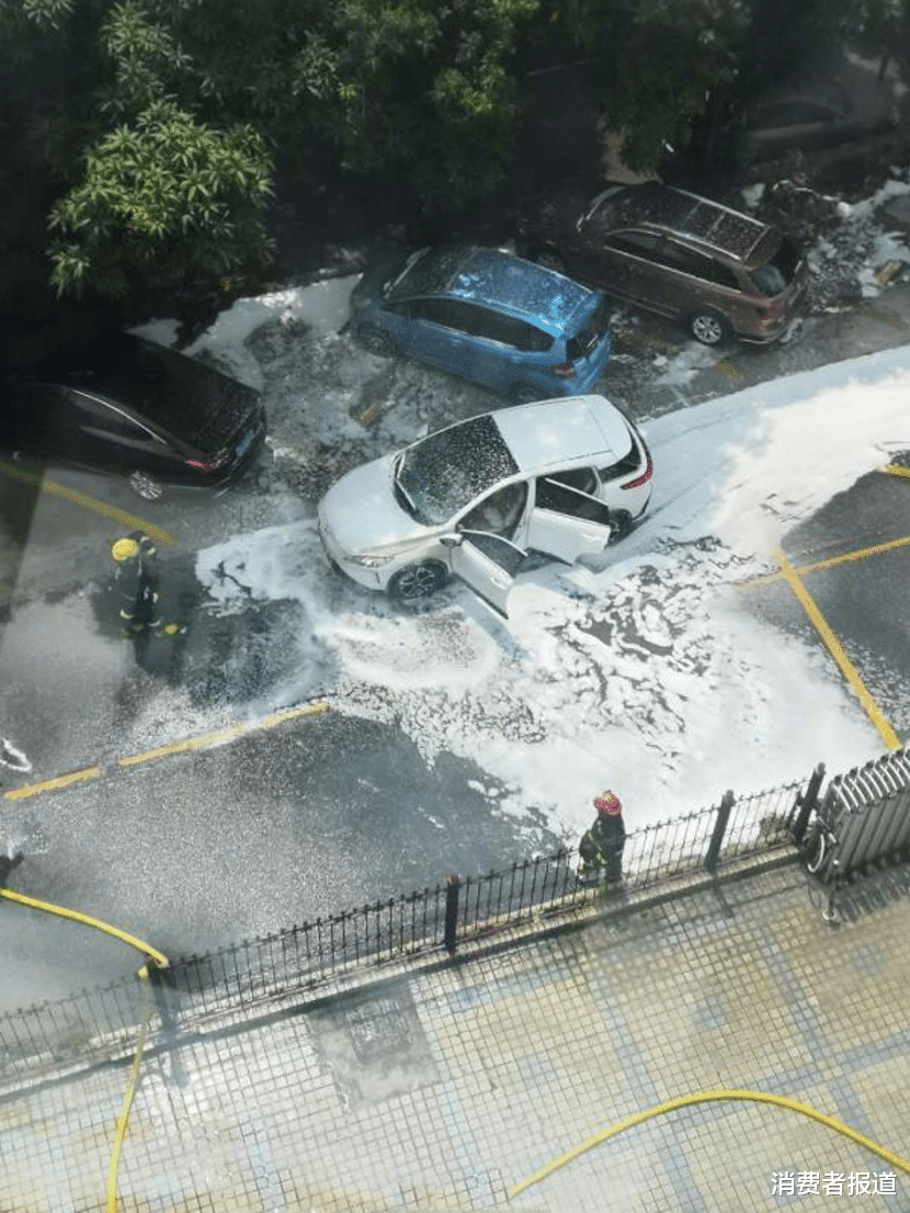 小鹏汽车|又烧了！新能源车轻微磕碰和高温都可能自燃？