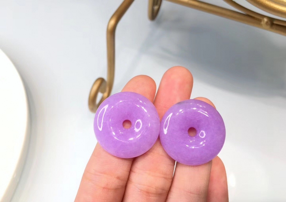 「翡翠」小骆翡翠科普：翡翠不会买？五个字，教你挑到好翡翠！