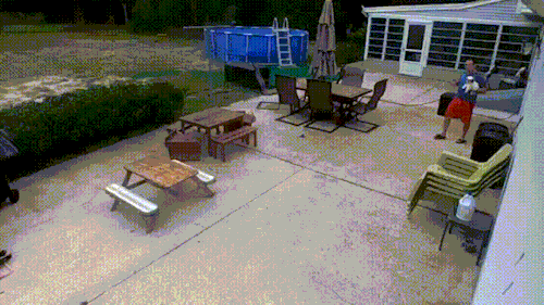 杨幂|“杨幂脚臭的梗是怎么传开的呢？不会真有人闻过吧...”哈哈哈