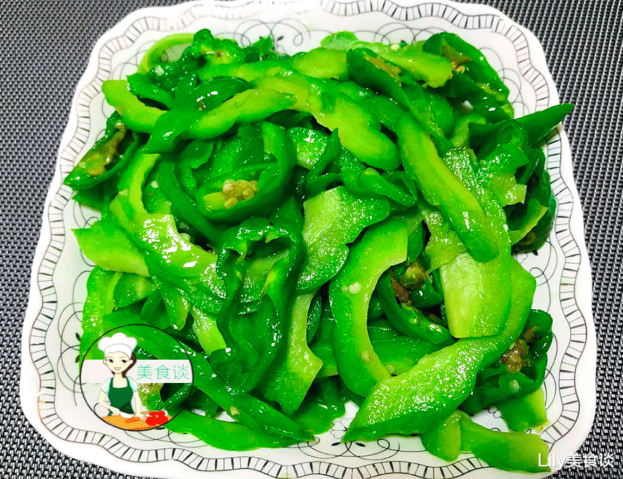 苦瓜：脂肪最怕这食材，和辣椒是绝配，常吃排宿便、去油腻，肚腩也平了