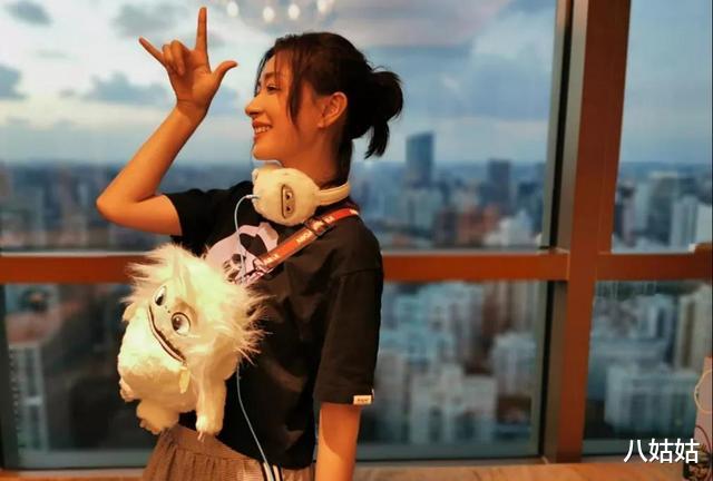 万茜|她是姐姐团“团宠”，让胡歌安心，让张雨绮羡慕，糊了18年终于火了！