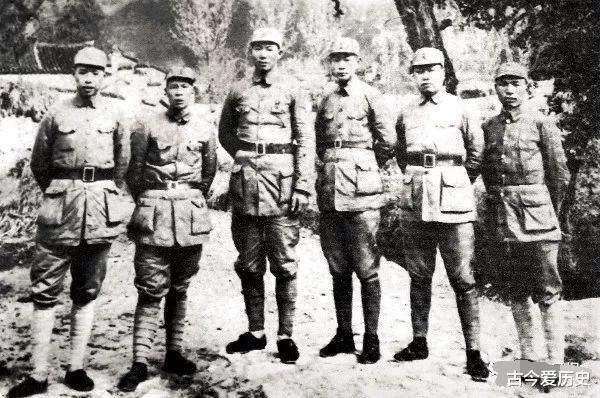 革命|他捐出家产干革命，55年要求评自己为中将，主席坚决不同意