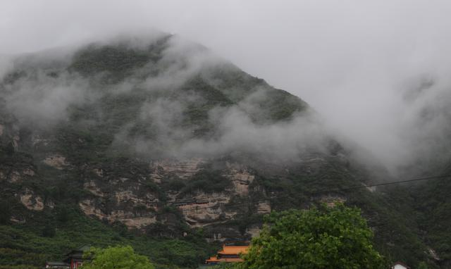 凤县|秦岭这座小城为什么这么“仙”？云烟游走，连火车站都像仙境！