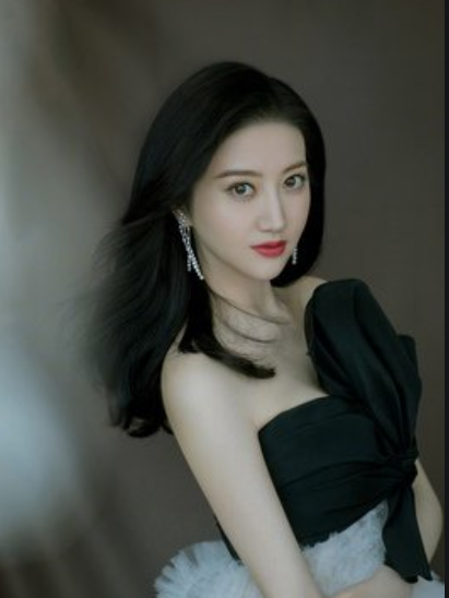 张继科@与张继科分手后的景甜大变样，他之前还曾交往刘诗雯，因父亲分手