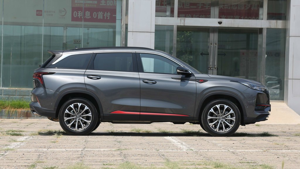 长安CS75|国产车中不可多得的黑马,10万元起步,坐享2.0T+8AT,无愧销量王