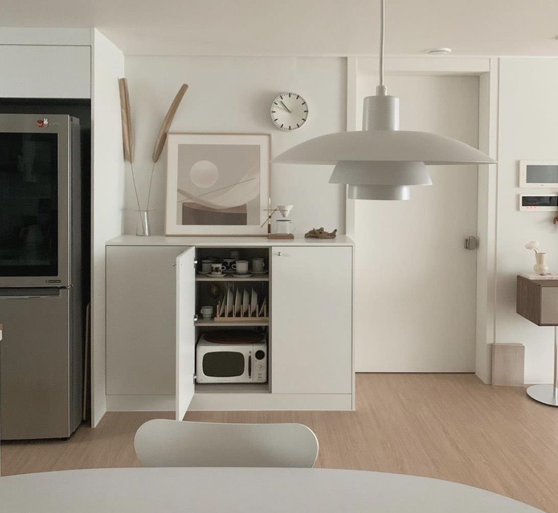 |78㎡！一屋一狗一人独居！她把家布置得简单唯美，一个人住太舒服