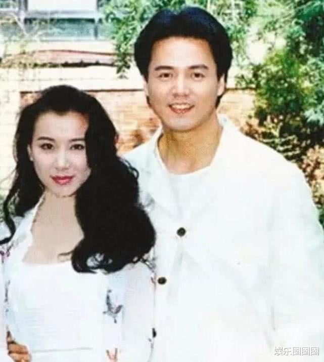 『黄磊』岁月就是杀猪刀：明星年轻时的照片，看看你能认出谁
