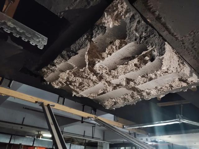 贵州都市报|贵阳一房开打掉12根承重柱事件最新进展，房屋安全鉴定报告评定为…