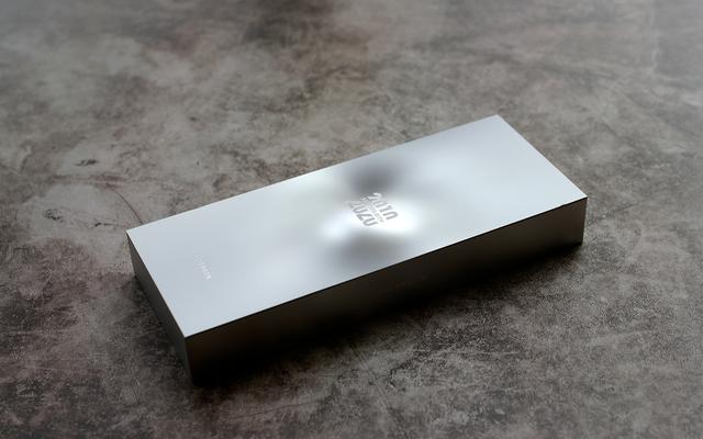 小米科技|小米10至尊纪念版为何热销?仅看外观,就能发现高级感