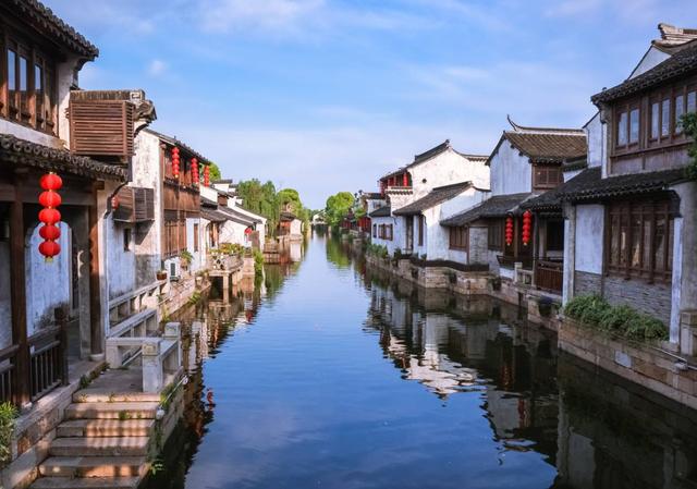 「古镇」又一个古镇沦为“空城”，玩一圈收6次门票，商家都已相继撤离