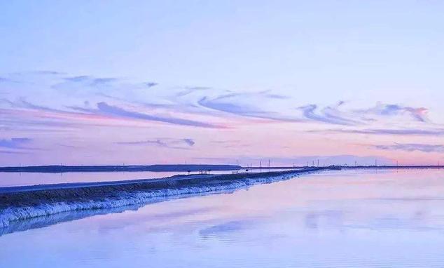 「茶卡盐湖」中国最大盐湖：不亚于茶卡盐湖，不收任何费用看天空之镜