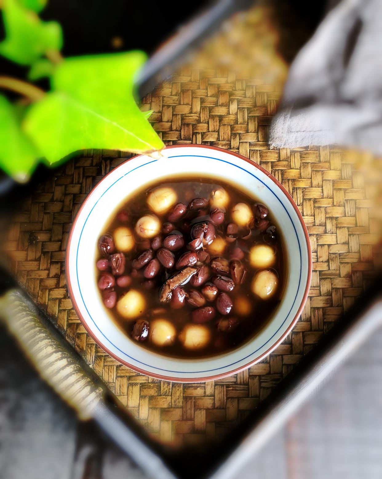 莲子|立秋后多喝莲子红豆汤，香甜软糯还健脾，多加一味它，清香更开胃