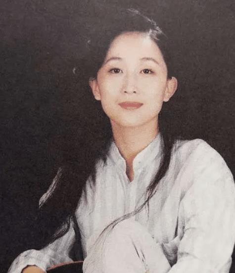 陈瑾|国家一级演员陈瑾，20年不吃米饭，和亲哥约好不婚，哥哥给她养老