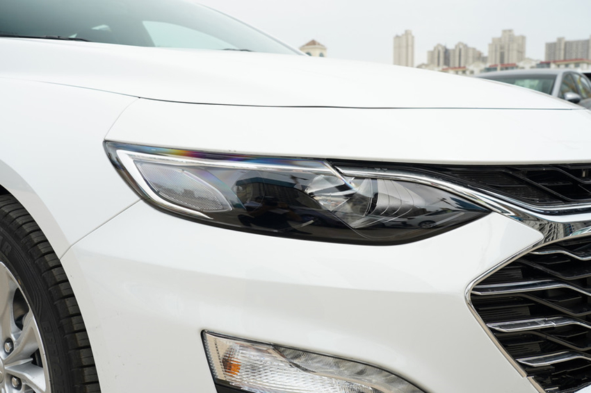 日系车|卖“白菜价”的中级！从15.49万跌到10.99万，迟早逼死思域