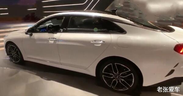 本田雅阁■颜值甩雅阁一条街，290马力6.6秒破百，不足16万，上市要迷倒一片