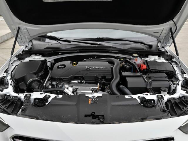 别克君威|别克君威又降了，跌破13万月销11958辆，难道不比速腾香？