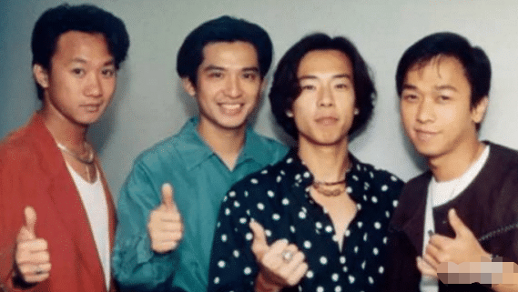 小虎队▲曾经的四大乐队：小虎队不再，只有Beyond永恒，温拿复出粉丝疯狂