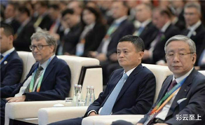 「马化腾」中国首富再度易主！日均赚走8个亿，他的赚钱速度比马云还快