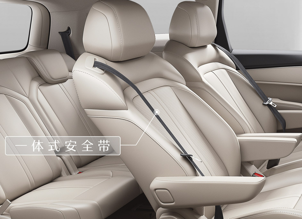 五菱宏光|五菱MPV又一悍将落地，全新水晶钥匙，和廉价说再见