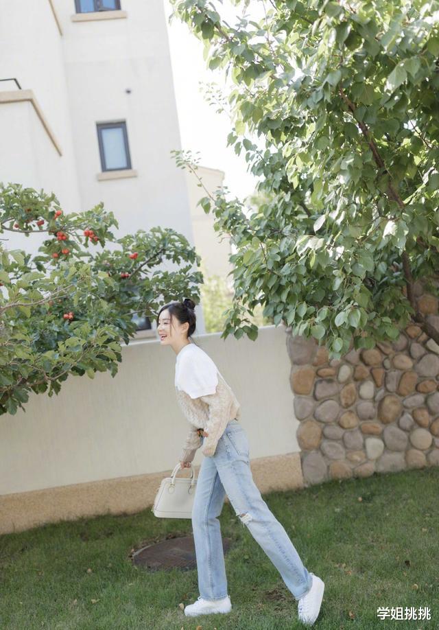短发|李溪芮难得留长发，扎起头发更有味道了，筷子腿赚足了眼球