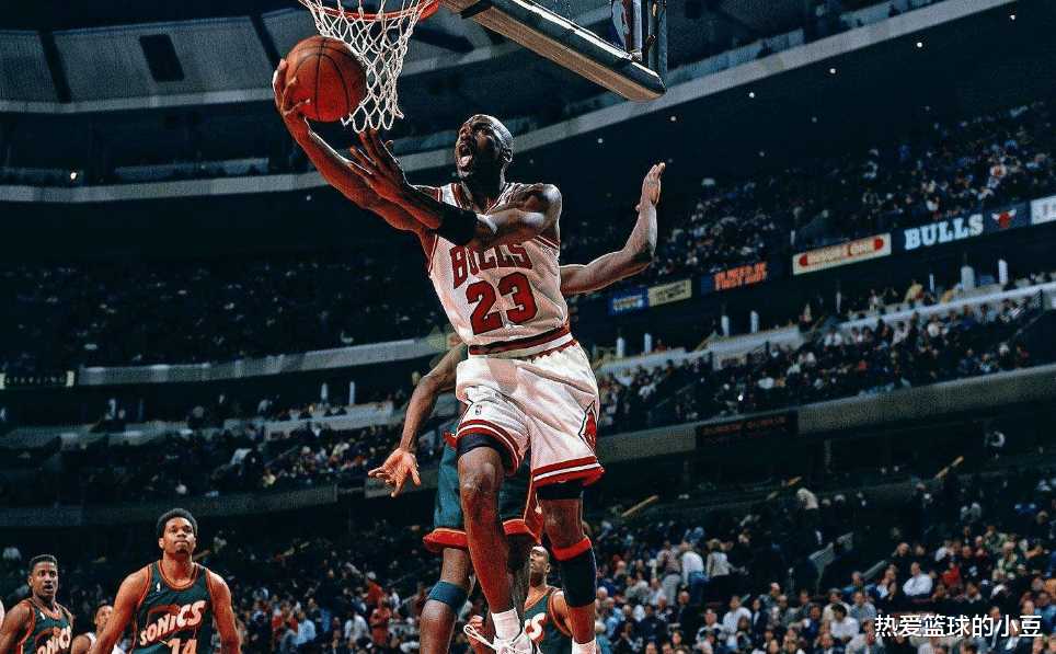 『迈克尔·乔丹』乔丹运球为何很少花哨动作?队友阿姆斯特朗和罗德曼给出相同答案