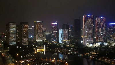 南海发布|靓爆！千灯湖巨幕正式亮灯！海量美图来了→