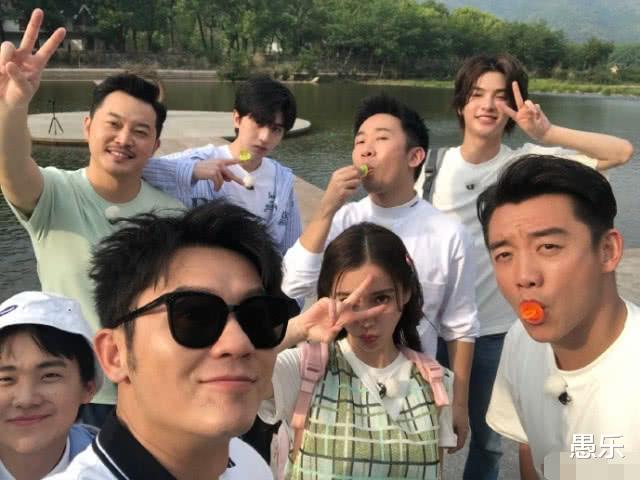 奔跑吧兄弟：《奔跑吧》最新路透，泥潭大战引热议，对比昔日画面差距大：真干净