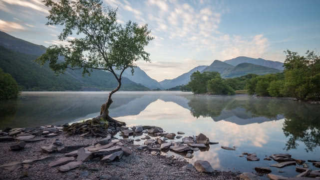 『十二星座』5月下旬运势大洗牌,事业有新突破,靠脑子赚大钱的三个生肖