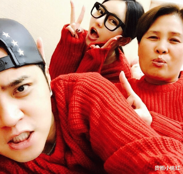 【罗志祥】520罗志祥更博艾特周扬青，晒13张亲密合照高调表白，发文时间成最大亮点