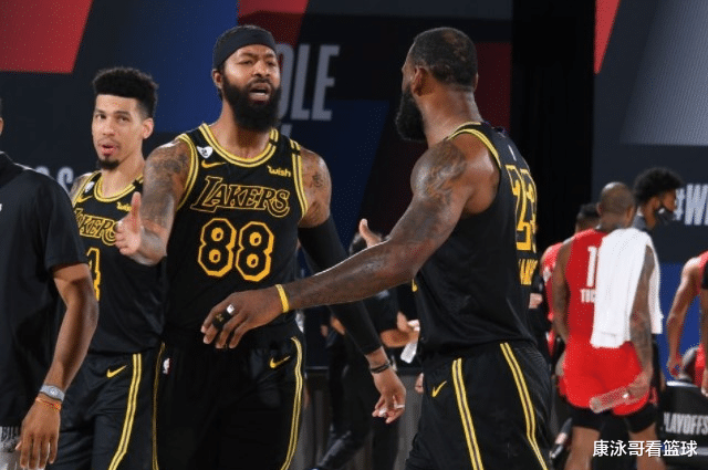 湖人队|打疯了！王炸62+21+13，再获16+5奇兵，湖人交易+签约都大获成功