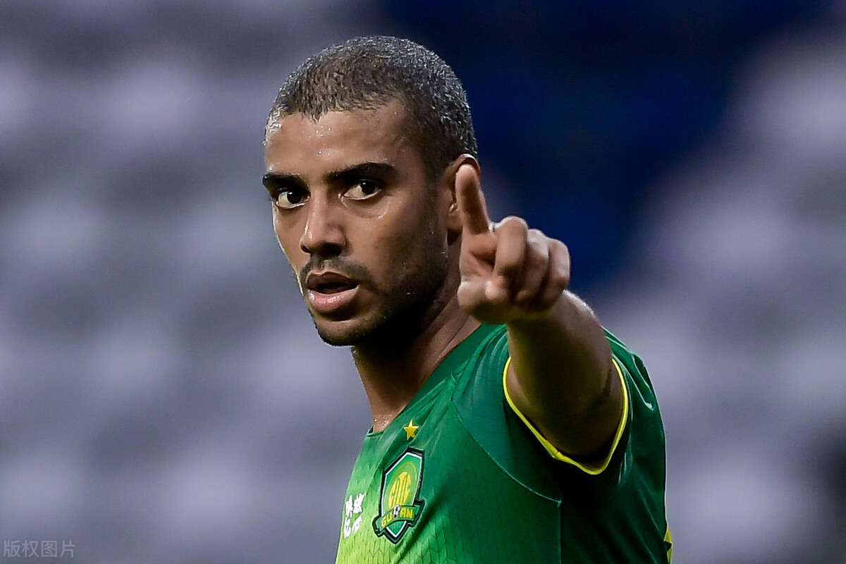 广州恒大|看完第3轮比赛，终于明白恒大为何送走高拉特，留下受伤的洛国富