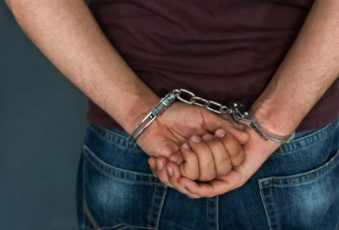 大脑|“我被性瘾折磨了20多年”：性成瘾的背后，是未被满足的心理饥渴