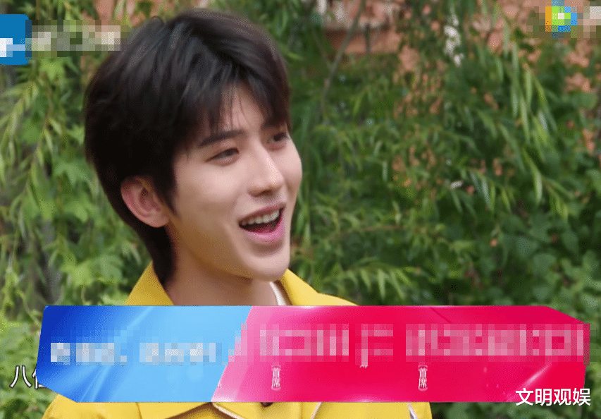 蔡徐坤|下期《奔跑吧》绝了，飞行嘉宾都是高颜值，baby出场让蔡徐坤看呆